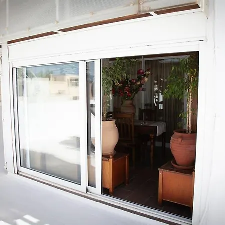 Stavros Amazing In The Centre Of 科斯镇