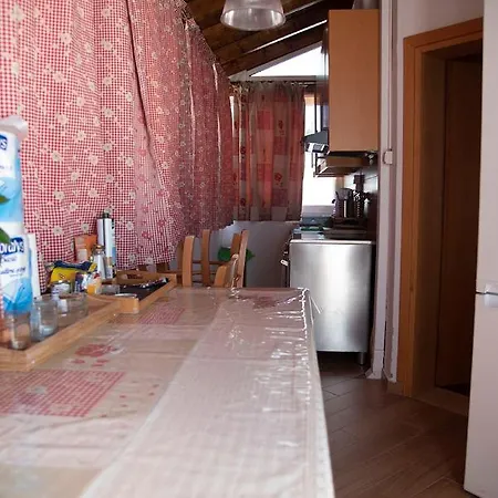 Stavros Amazing In The Centre Of 科斯镇