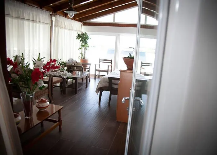 Stavros Amazing In The Centre Of